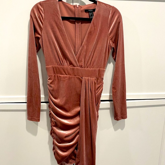 Mauve rose Dress - Picture 1 of 3